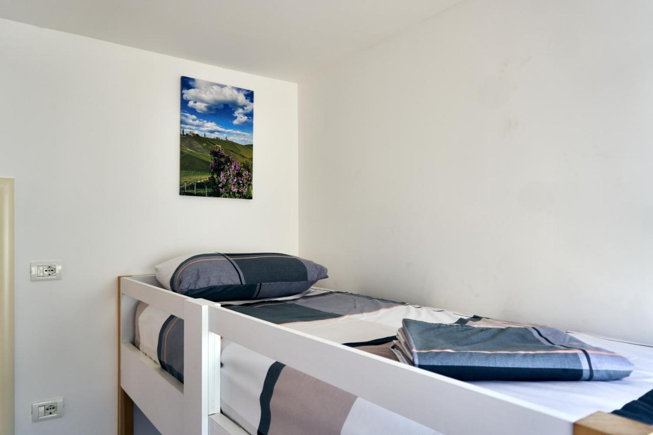 Central Beach Apartment Sarande Ngoại thất bức ảnh