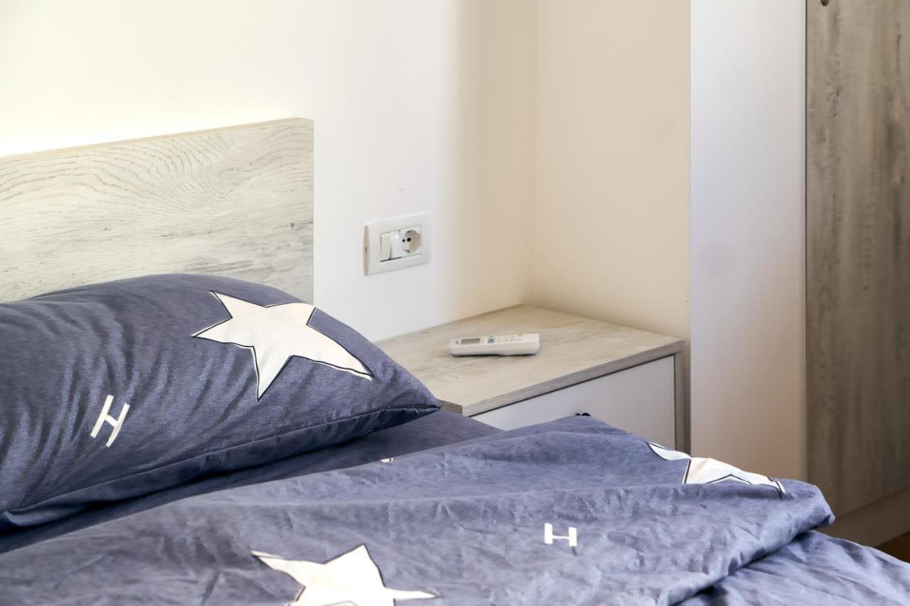 Central Beach Apartment Sarande Ngoại thất bức ảnh