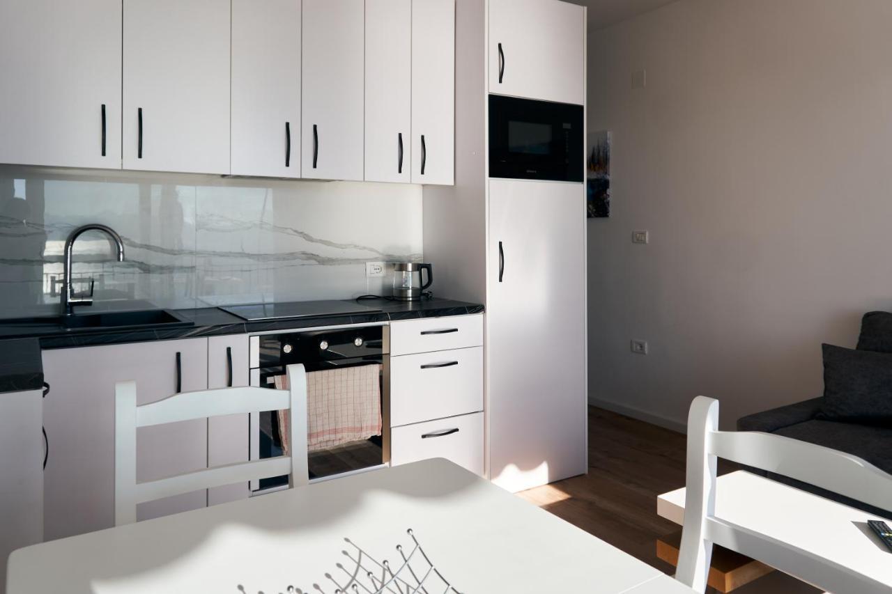 Central Beach Apartment Sarande Ngoại thất bức ảnh