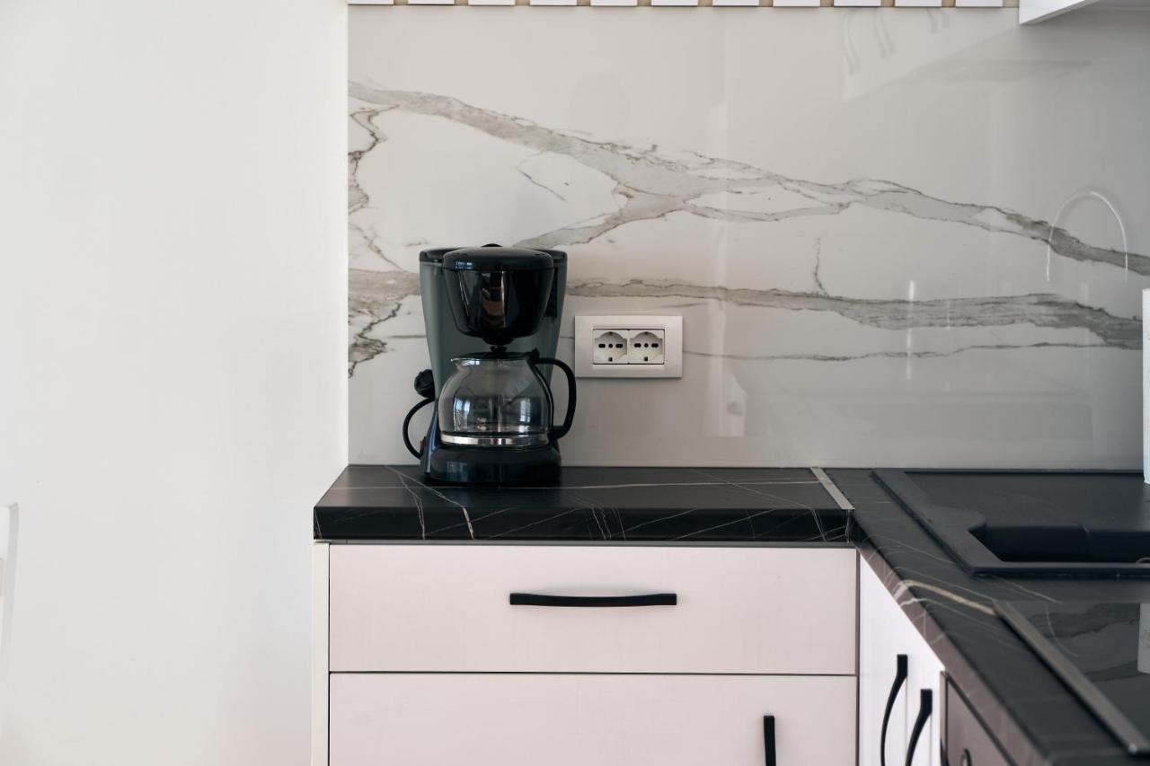 Central Beach Apartment Sarande Ngoại thất bức ảnh