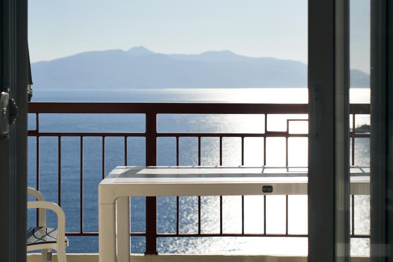 Central Beach Apartment Sarande Ngoại thất bức ảnh